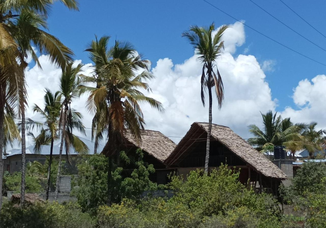 Mamarasta Bed & Breakfast Bwejuu Exterior foto