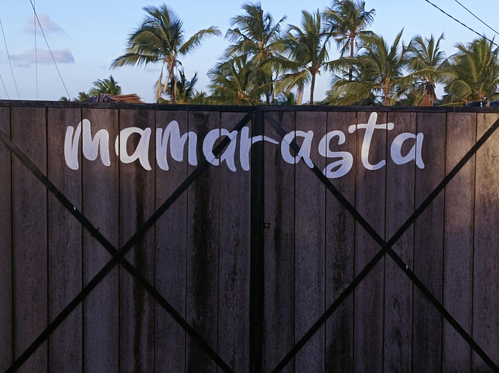 Mamarasta Bed & Breakfast Bwejuu Exterior foto