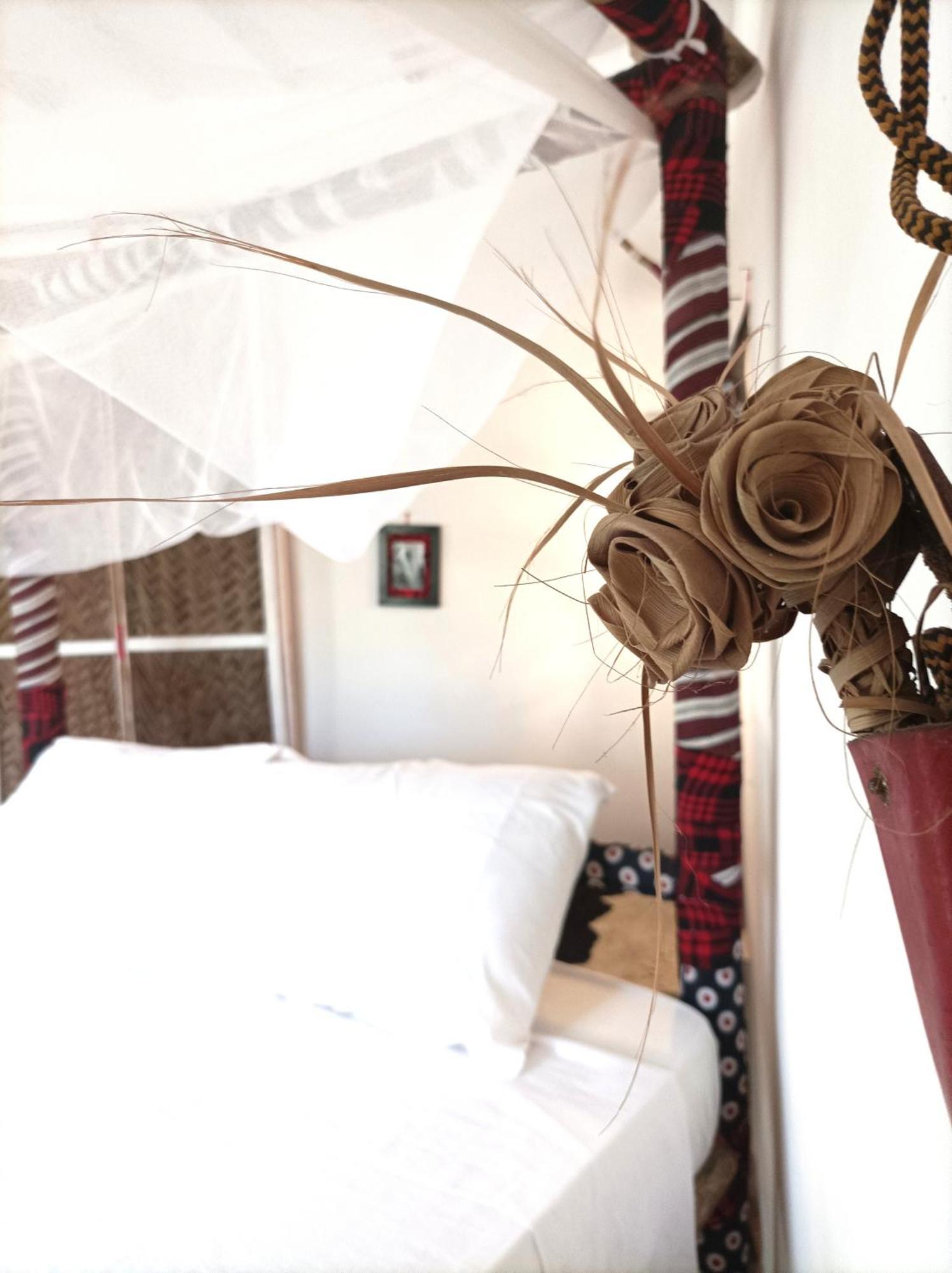 Mamarasta Bed & Breakfast Bwejuu Exterior foto