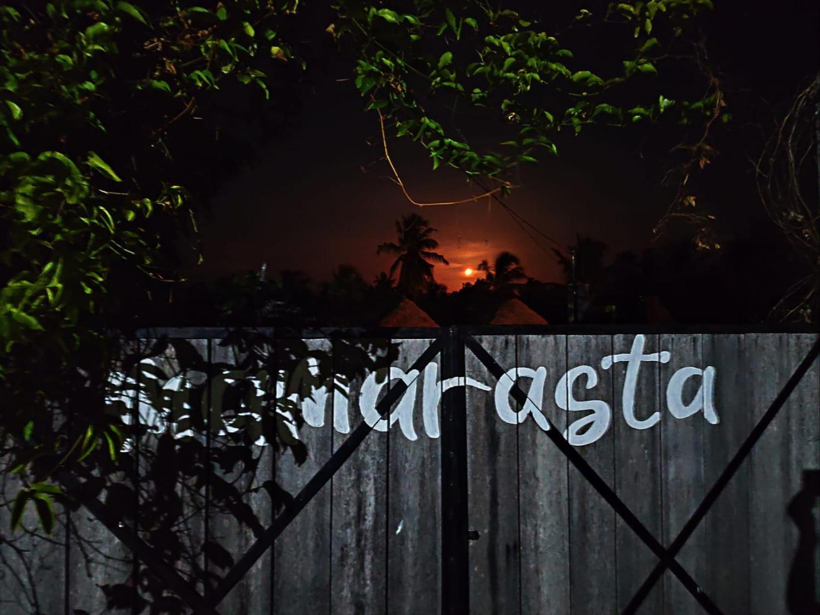 Mamarasta Bed & Breakfast Bwejuu Exterior foto